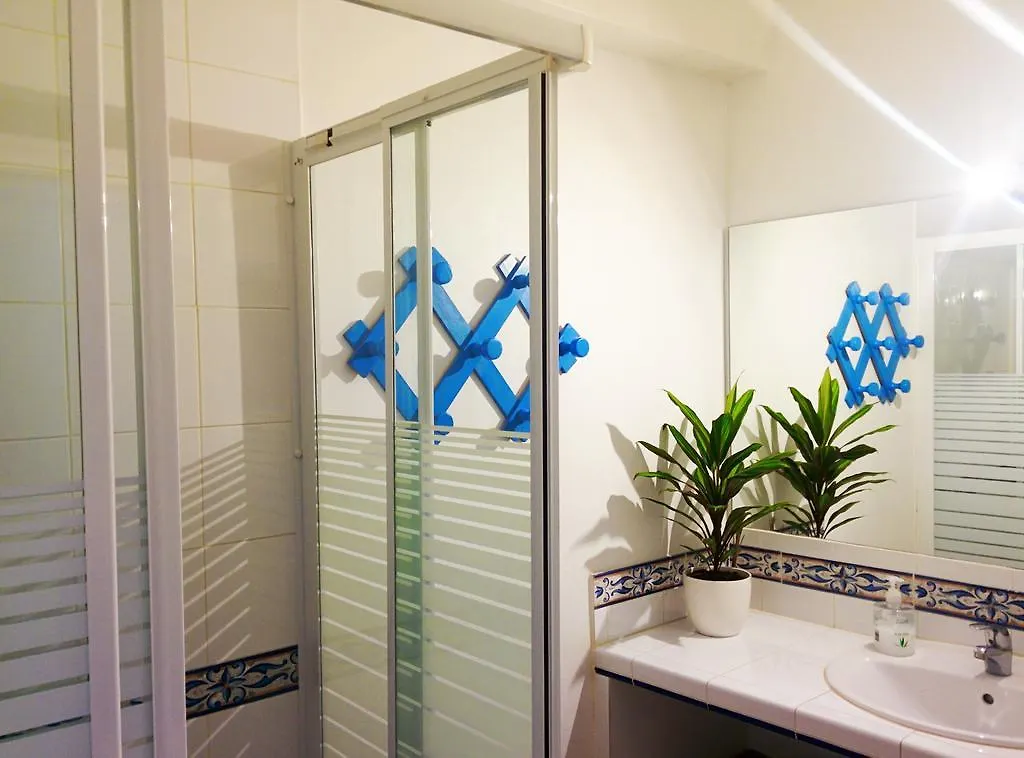 Casa-Casita Daire Marbella